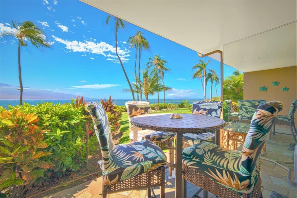 Stunning Maui Direct Ocean Front On The Beach, Walk To Beach From Condo, Watch Turtles, Whales, Ac In All Rooms Ocean View Pool And Spa Wailuku Kültér fotó