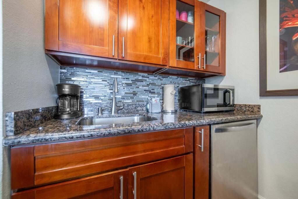 Stunning Maui Direct Ocean Front On The Beach, Walk To Beach From Condo, Watch Turtles, Whales, Ac In All Rooms Ocean View Pool And Spa Wailuku Kültér fotó