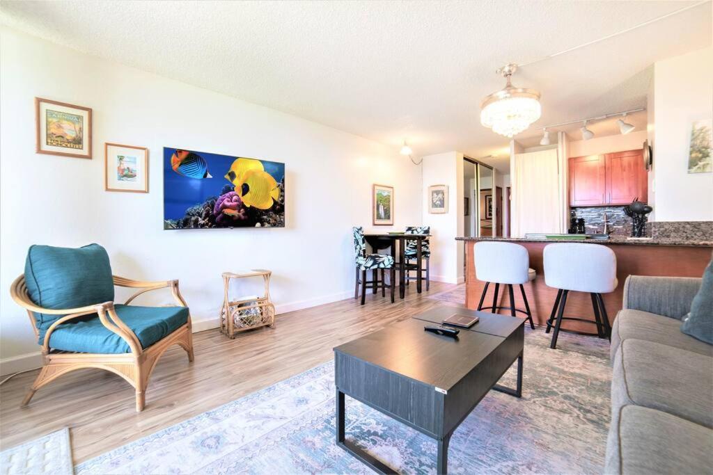 Stunning Maui Direct Ocean Front On The Beach, Walk To Beach From Condo, Watch Turtles, Whales, Ac In All Rooms Ocean View Pool And Spa Wailuku Kültér fotó