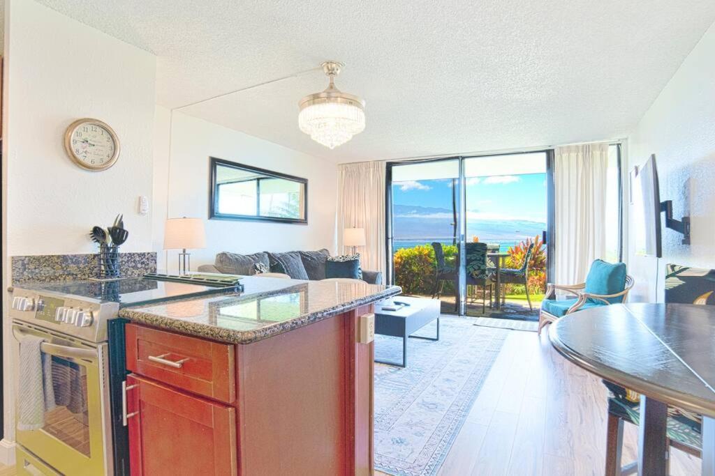 Stunning Maui Direct Ocean Front On The Beach, Walk To Beach From Condo, Watch Turtles, Whales, Ac In All Rooms Ocean View Pool And Spa Wailuku Kültér fotó